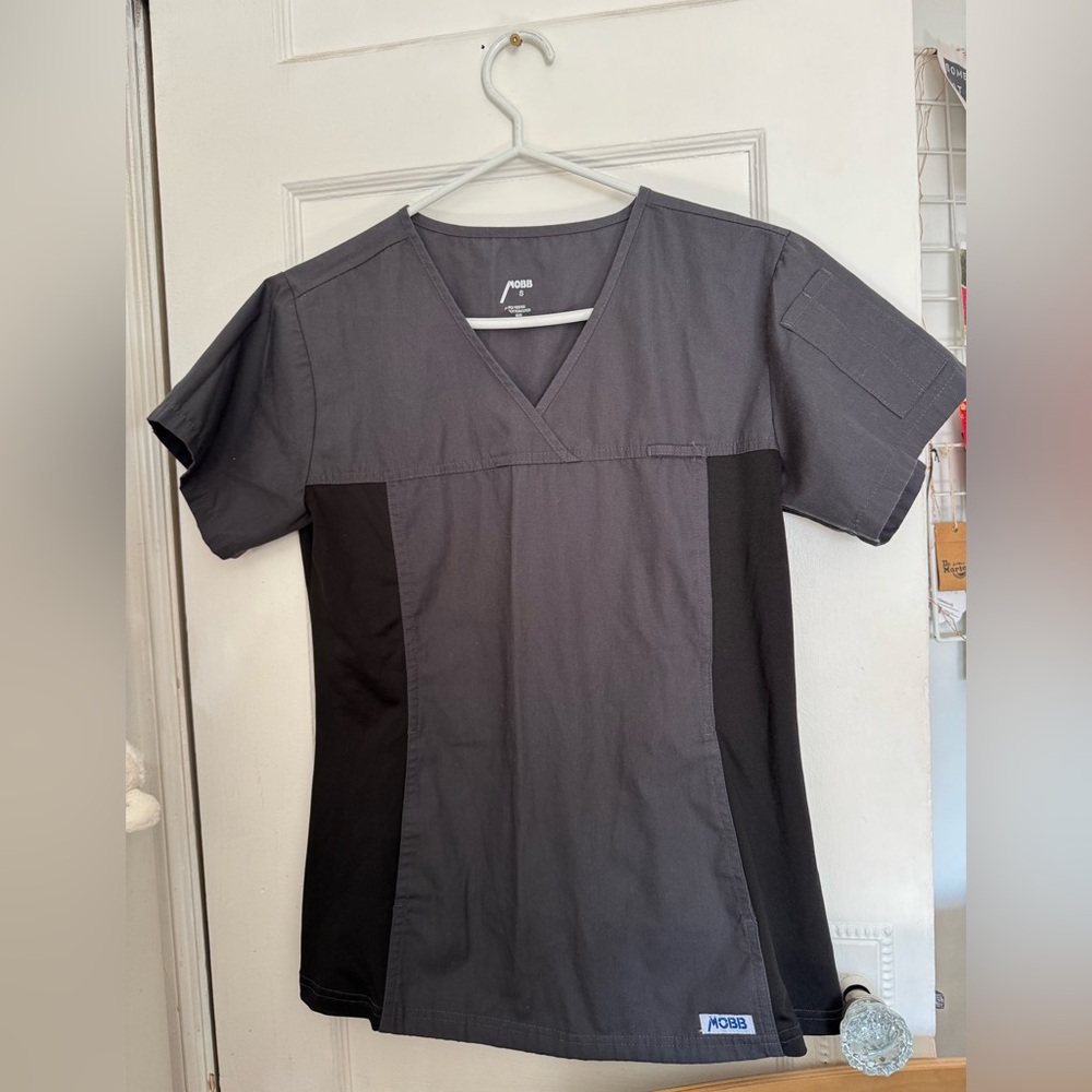 Scrub Top - Picture 5 of 8